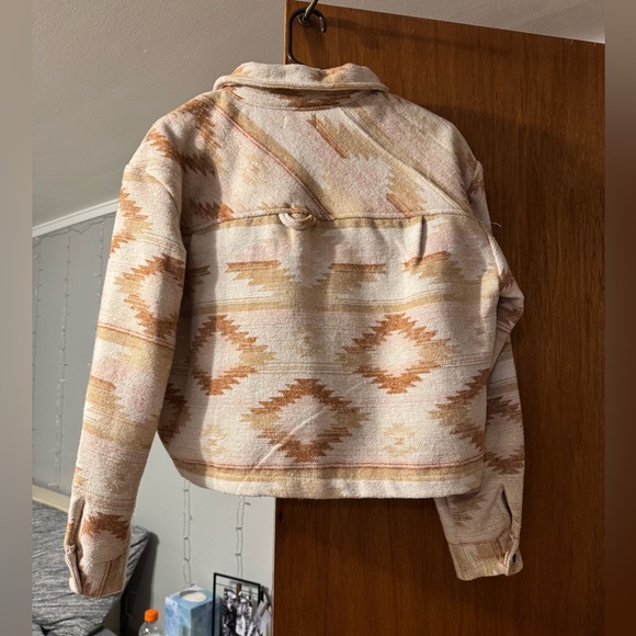 Aztec Cropped jacket - Picture 2 of 3
